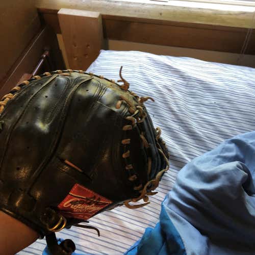 2 Youth Catchers Mitts 30 For Each