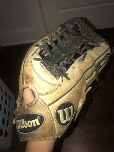 Wilson A2000