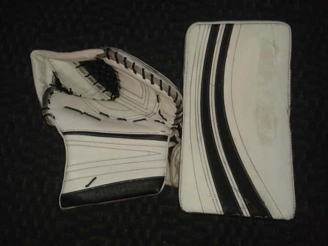 Reebok Premier X28  Regular Senior Trapper & CCM Blocker