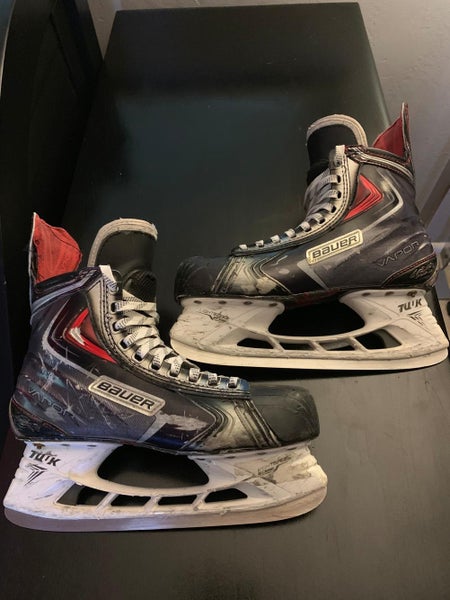 Bauer Vapor APX2 Senior Pro Stock Size 9