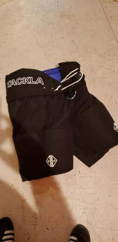Tackla  Senior