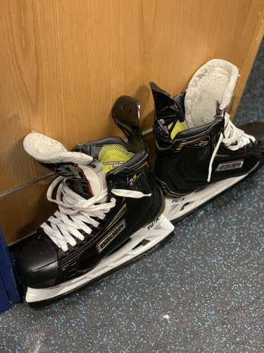 New Bauer Supreme 2S Pro  Senior Size 7.5