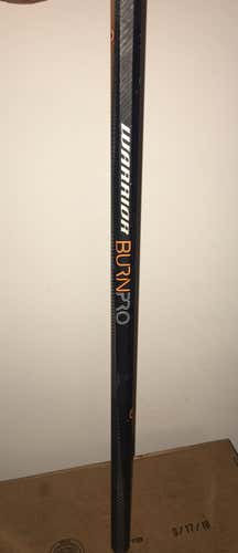 Warrior Burn Warp Pro Carbon Attack Lacrosse Shaft