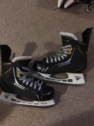 Like New Junior Bauer Supreme One.5 Skates