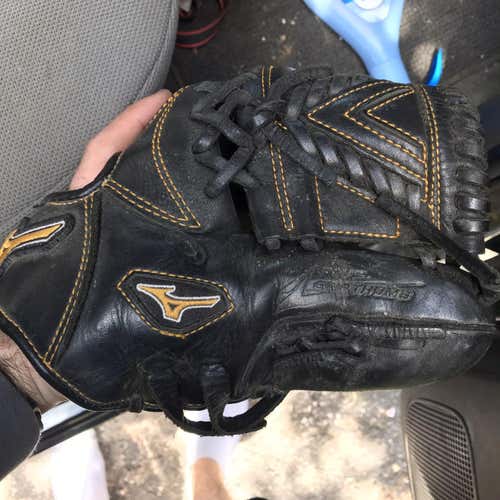 Fsot Mizuno Glove