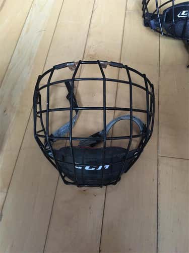 Black Ccm Cage