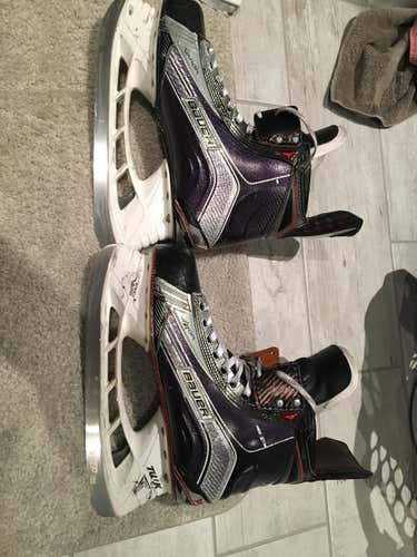 Bauer Vapor 1X  Senior Pro Stock Size 10