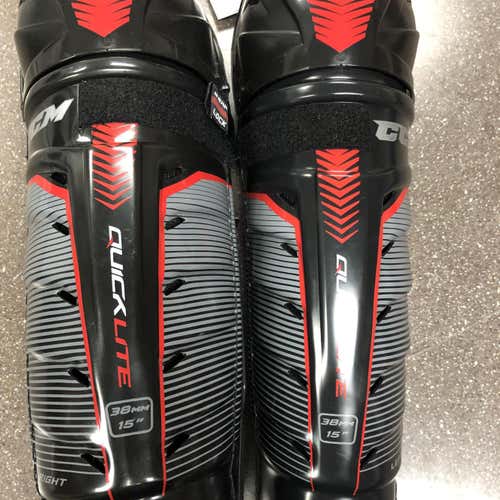 CCM QuickLite Shin Pads - 15”