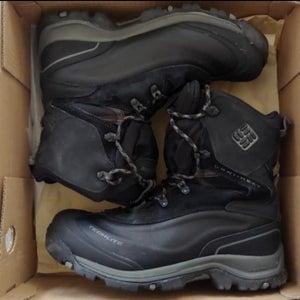 Columbia Bugaboot Plus III Omni-Heat Men’s Boots (Size 9)