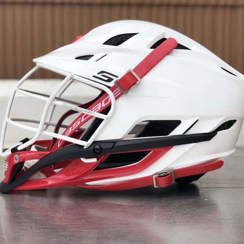 Youth White Cascade S Helmet (EXCELLENT CONDITION)