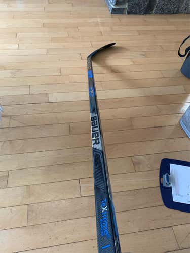 Nexus 1N Hockey Stick
