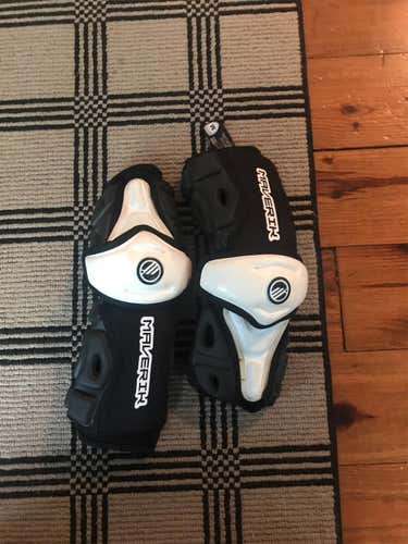 Maverick Wonder boy Arm Guards