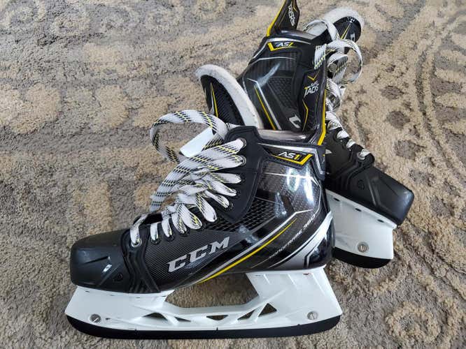 CCM Super Tacks AS1  Senior Size 10