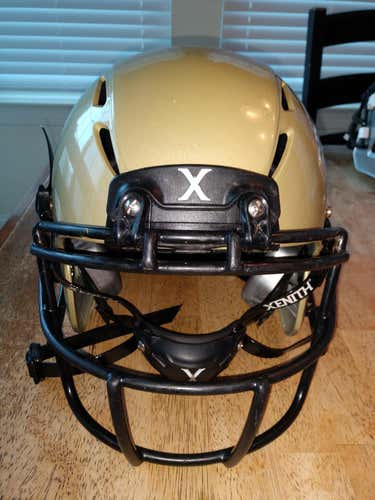 Xenith Epic Youth Medium Helmet
