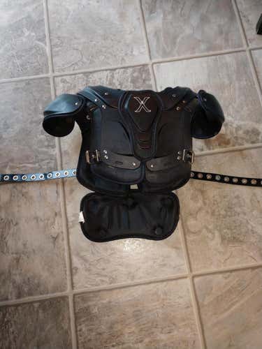 Xenith Youth Shoulder  pads with Back Plate