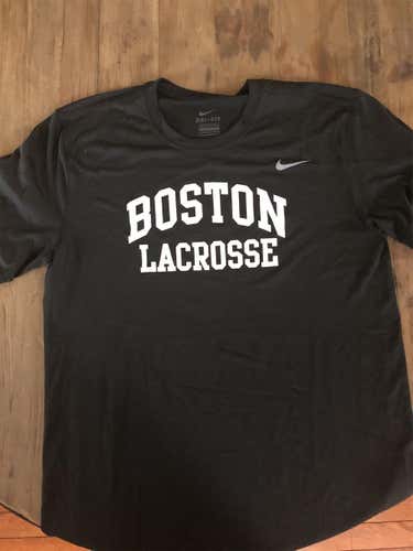 Nike BU Team issued Short Sleeve (Large)