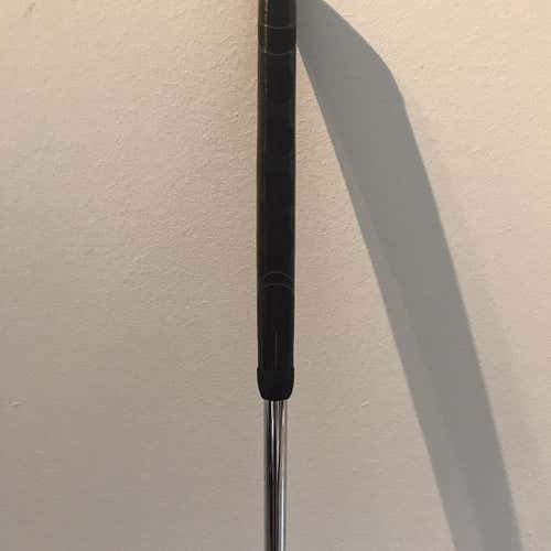 Odyssey 2 ball putter with brand new Winn grip!
