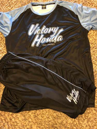 VH workout shorts / Dri -fit shirt