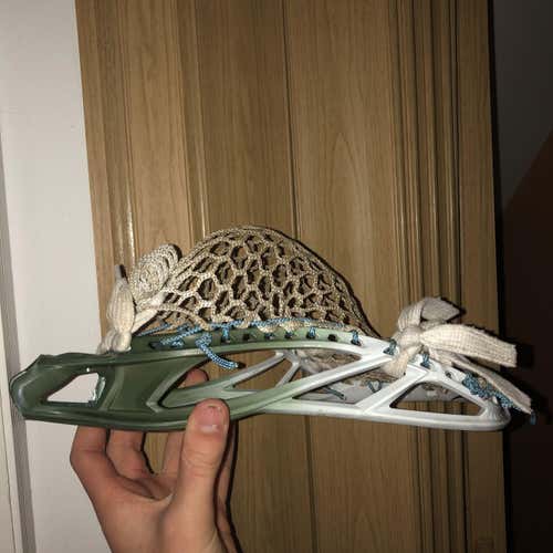 Nike Lakota Green To White