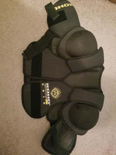 Koho shoulder pads