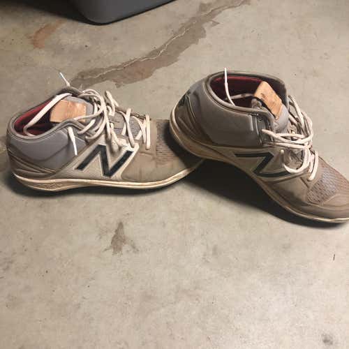 Used New Balance Men’s M3000v3 Metal Baseball Cleats Mid-Cut Size 11.5
