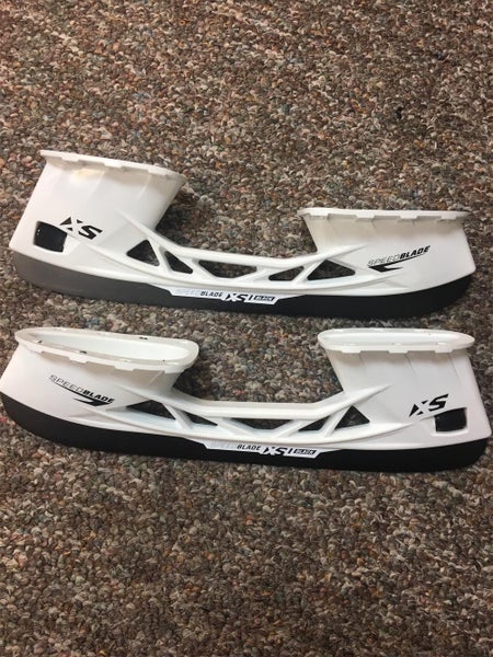 COMBO Brand New CCM Trigger XS Speedblade holders plus Brand New Black Runners sz 280