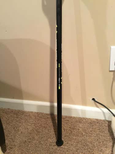 Under Armour Armour Grip Lacrosse Shaft