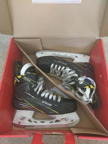 New CCM Super Tacks 6092 Size 8.5D