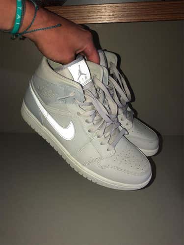 Jordan 1 Mid Shoes (Size 10)