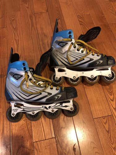 Hockey Roller Skates