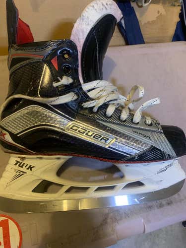 Bauer Vapor 1X  Senior Size 9.5