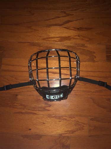 CCM FM480 Chrome Medium