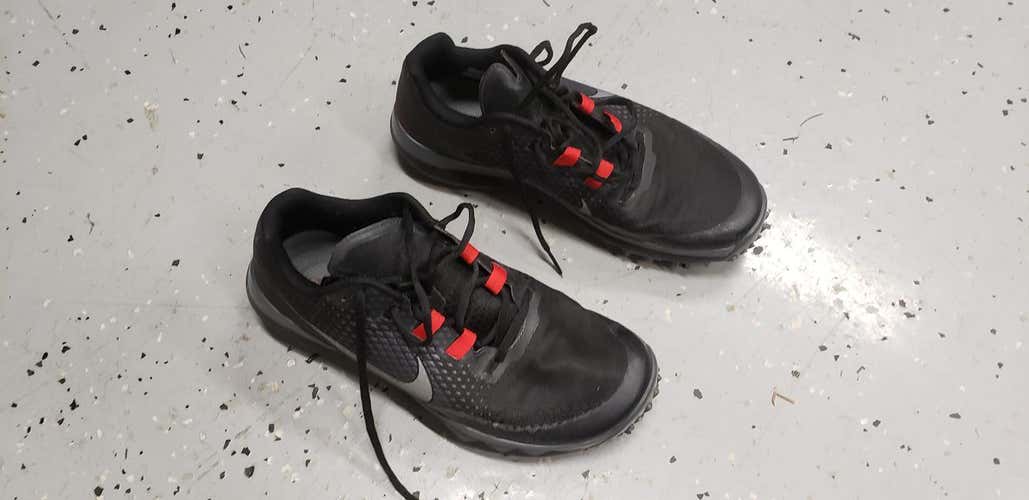 Nike TW15 8.5 golf shoes