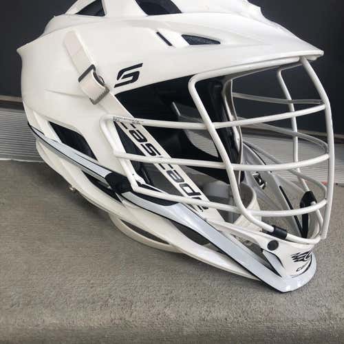 Cascade S White Mint Condition