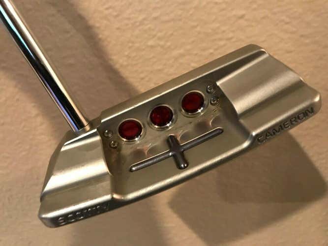 Titleist Scotty Cameron 2016 Select Newport M2 34-inch Blade Putter