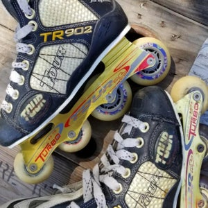 TOUR TR 902 FISHBONE CARBON TECH INLINE HOCKEY SKATE SIZE 5 US SHOE SIZE 8.