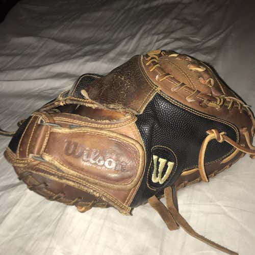 Wilson A2000 Catcher’s Mitt