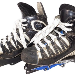 MISSION D3 SR INLINE ROLLER SENIOR SIZE 8 D HOCKEY SKATES 2003 USED - NO WHEELS