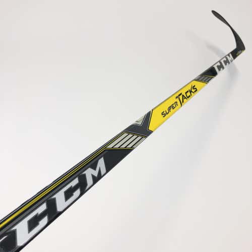 Brand New Right Handed CCM Super Tacks | 85 Flex | P90 Curve | Grip