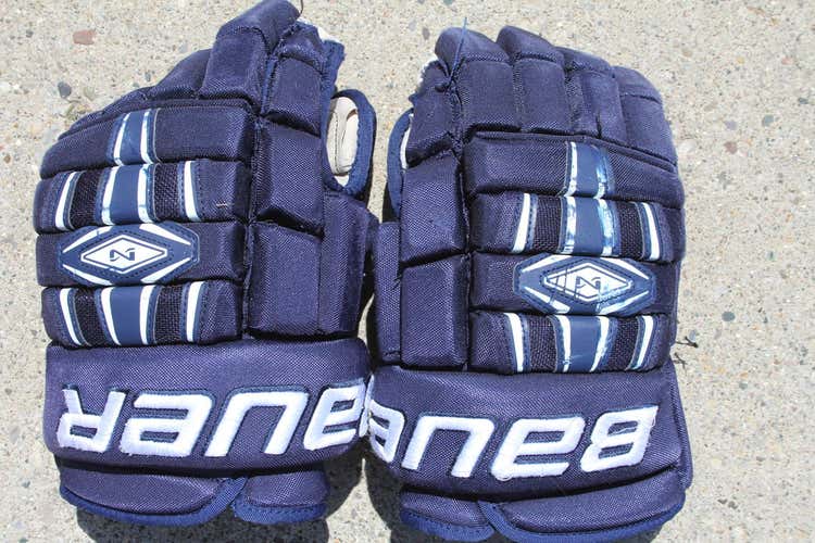Bauer Nexus 800 Hockey Gloves