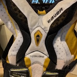 Bauer Supreme TotalOne Shoulderpads