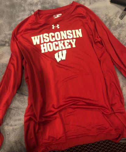 Wisconsin Hockey Long Sleeve Shirts