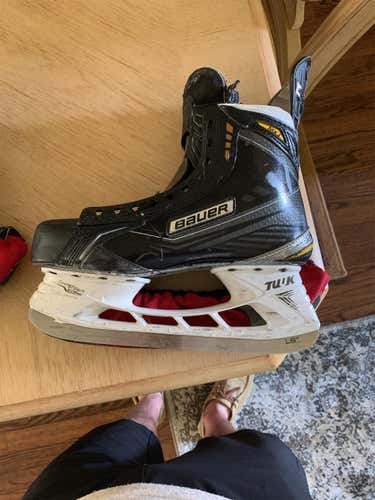 Supreme MX3 skates