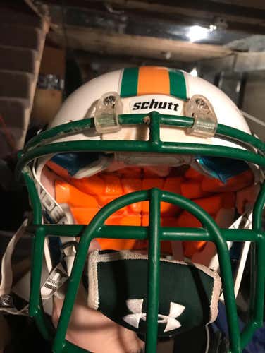Youth Schutt Recruit Hybrid Helmet (Medium)