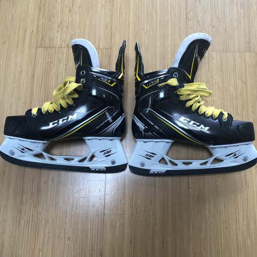 CCM Super Tacks AS1 Skates Size 6D
