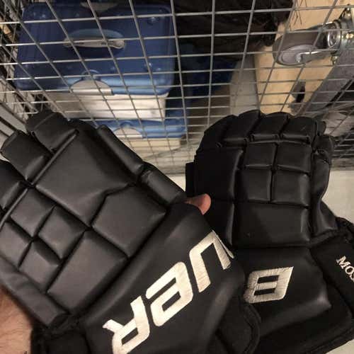 BAUER VAPOR XXXX Hockey Gloves