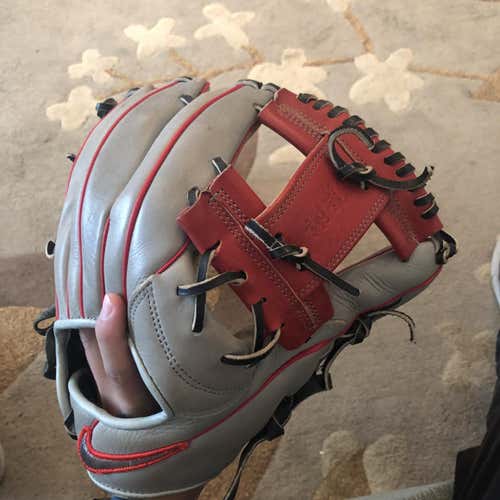 Nike Shado Edge 11.5”