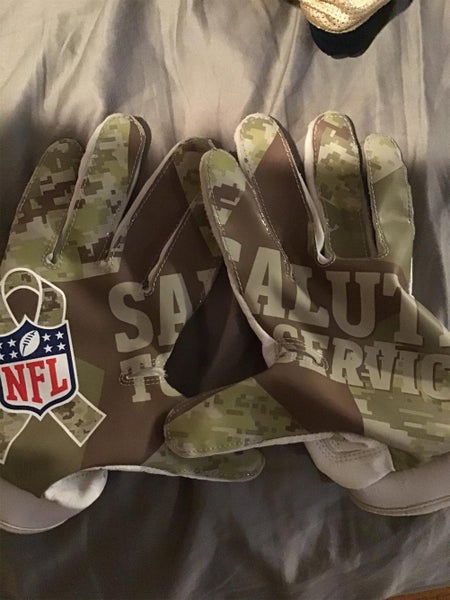 Nike XL NFL Salute To Service Camo/White Gloves