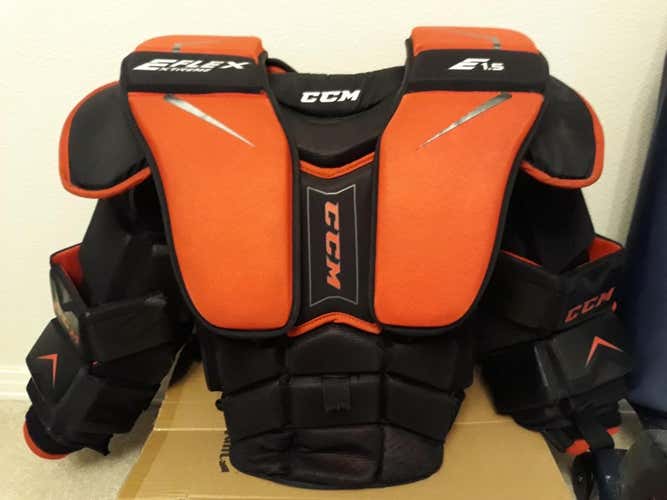 CCM Extreme Flex 1.5 Chest and Arm Protector Goalie Chest Protector Junior