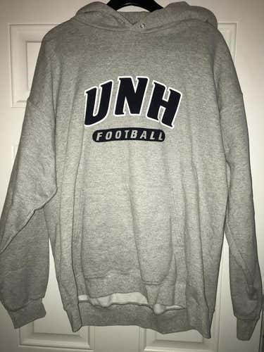 UNH Sweatshirt Size Large *NEW*
